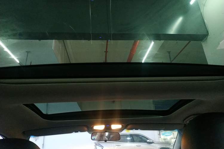 Used Hyundai Sonata 2014 2.4L Automatic Leading Edition China IV Standard
