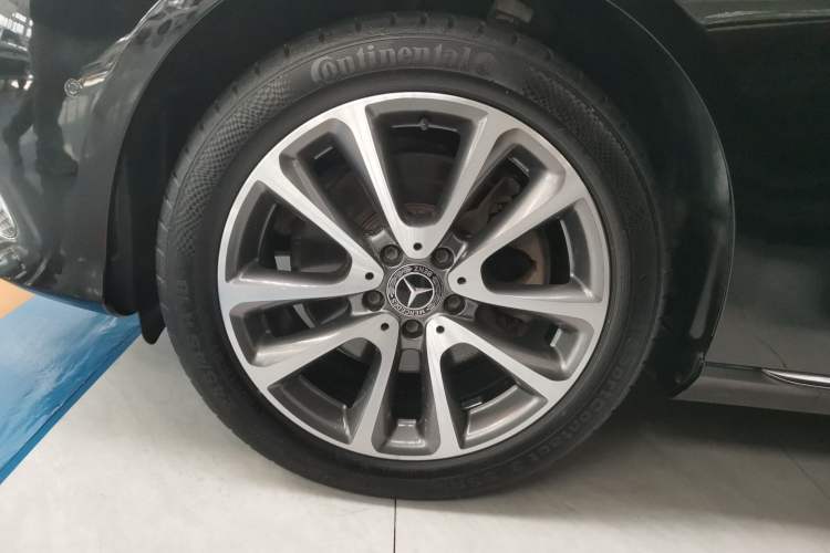 Used Mercedes-Benz E-Class 2018 Facelift E 200 L
