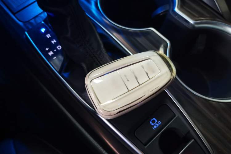 Used Toyota Camry 2021 2.0G Luxury Edition