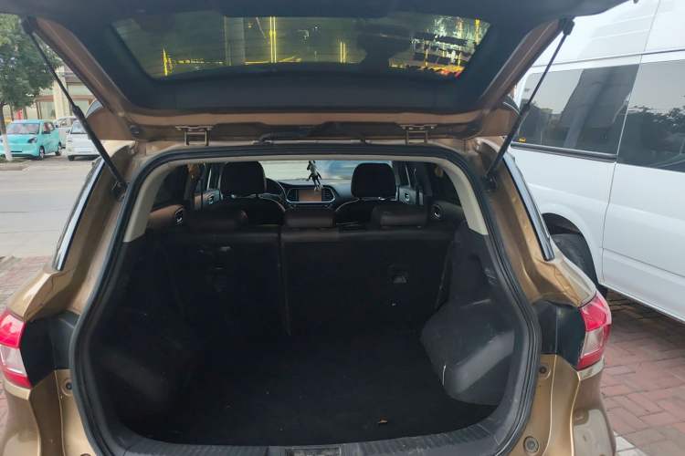 Used GAC Trumpchi GS4 2015 200T Manual Luxury Edition