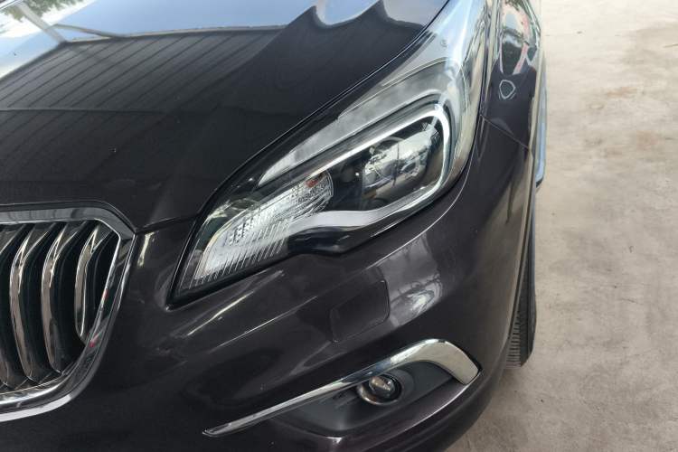 Used Buick Envision 2017 28T Four-Wheel Drive Elite Model