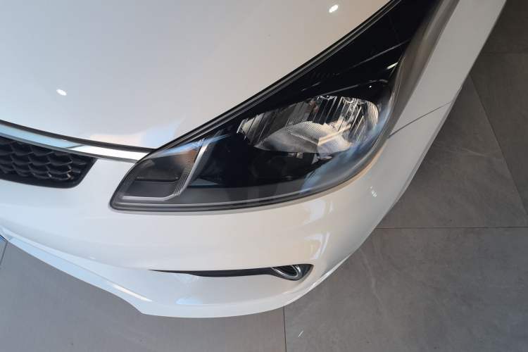 Used Kia K2 2017 Sedan 1.4L Manual Transmission GLS
