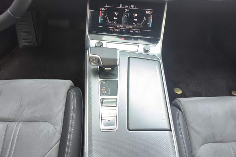 Used Audi A6L 2024 40 TFSI Luxury Dynamic Edition