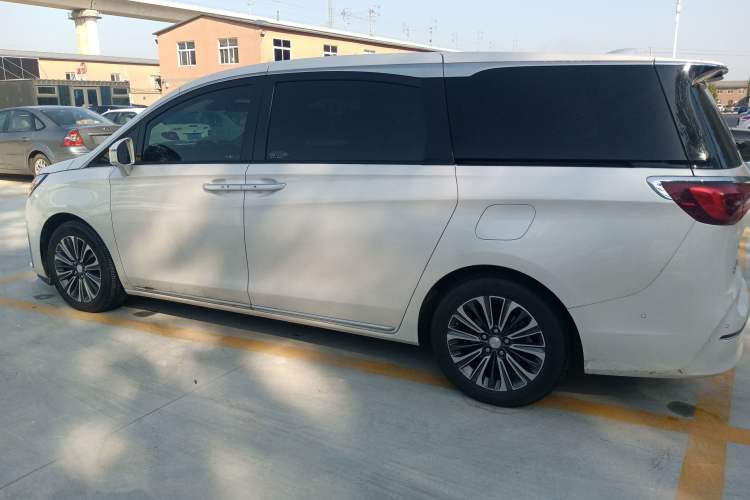 Used Buick GL8 2023 ES Lu Zun Luxury Model
