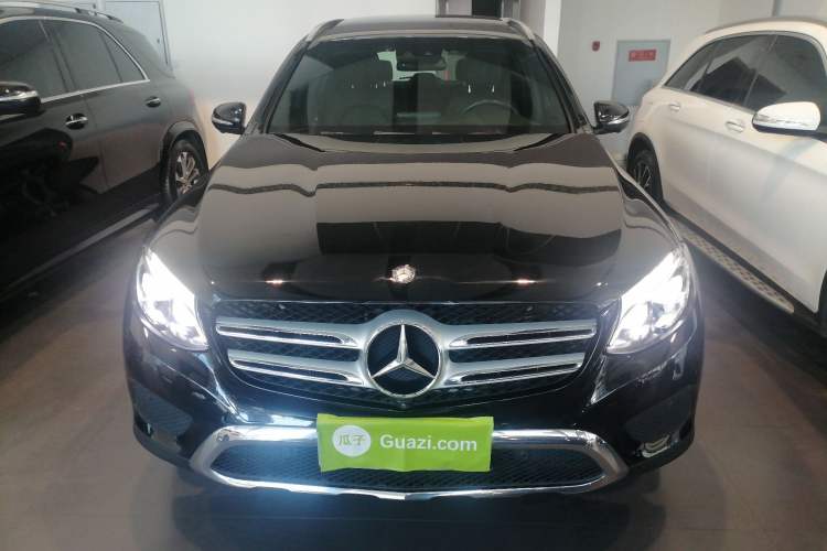Used Mercedes-Benz GLC 2016 GLC 300 4MATIC Dynamic Model