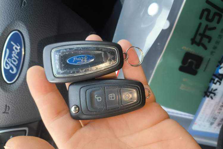 Used Ford Focus 2018 Hatchback Classic 1.6L Automatic Trendy SmartDrive Edition
