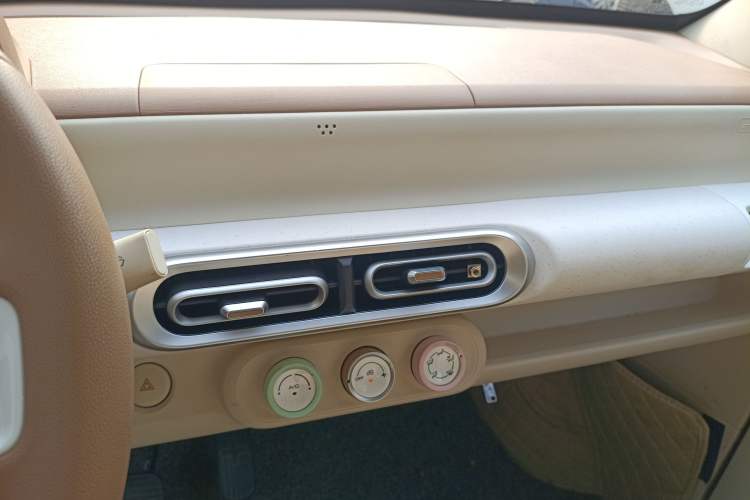 Used Wuling Hongguang MINIEV 2024 3rd Generation 215km Youth Edition
