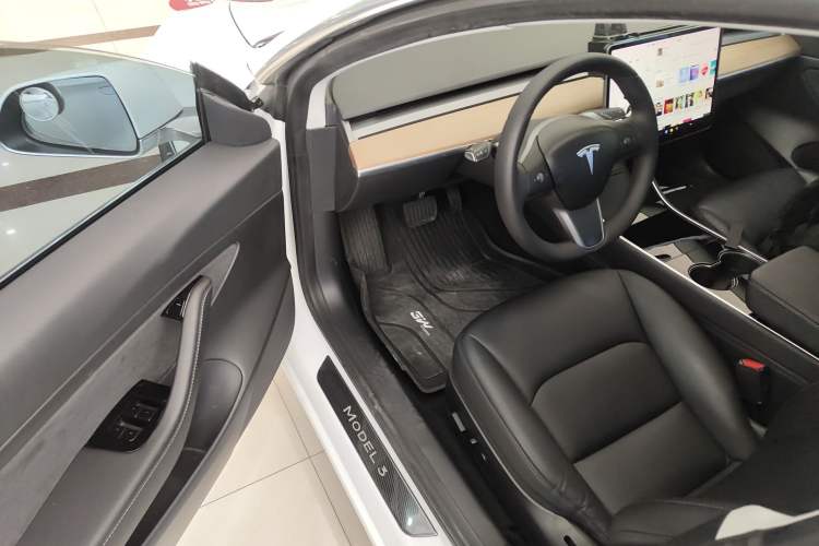 Used Tesla Model 3 2019 Standard Range Rear-Wheel Drive Upgraded Version (60 kWh)
