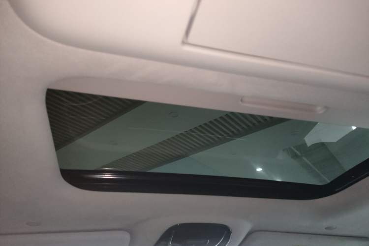 Used VOYAH Dream 2025 PHEV Four-Wheel-Drive Flagship Kunpeng Edition
