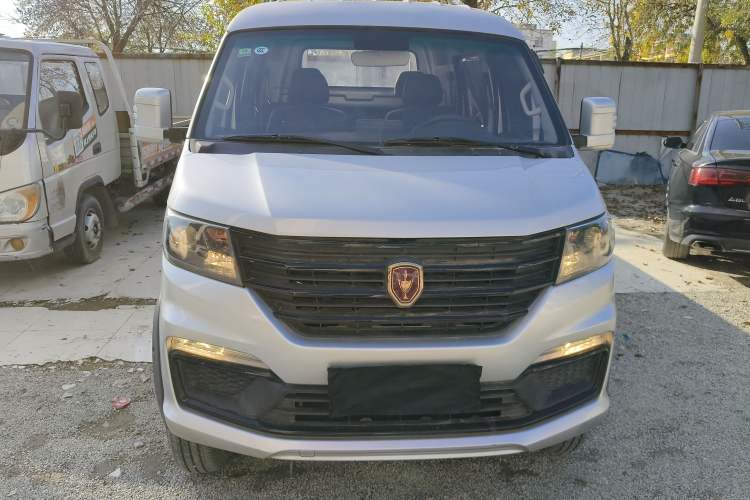 Used Jinbei Gold Card S6 2023 1.6L Manual Double-Cab Standard Version with 3.0-Meter Cargo Bed SWD16MS