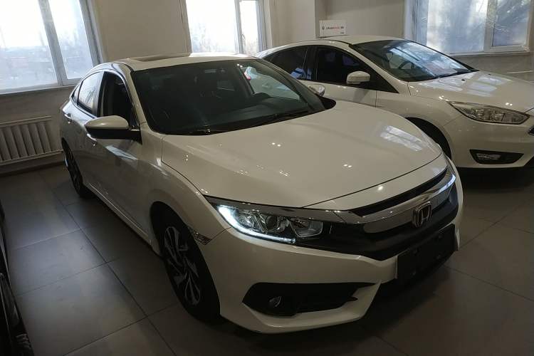Used Honda Civic 2016 220TURBO CVT Luxury Edition
