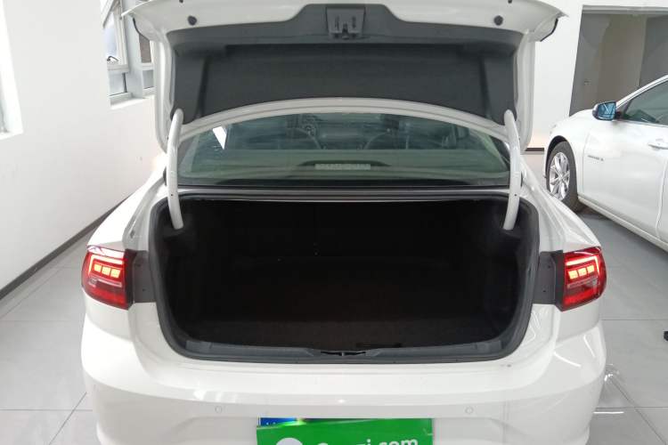 Used Volkswagen Lamando 2019 230TSI DSG Vision Edition China VI Standard
