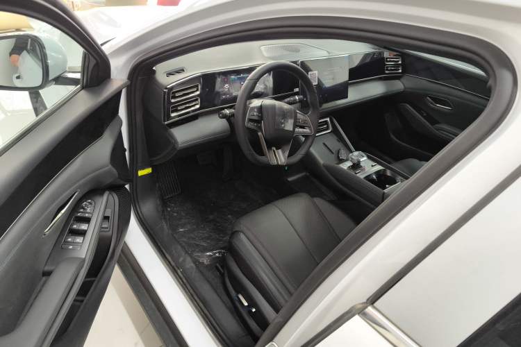 Used BYD Qin L 2024 DM-i 120KM Beyond Model
