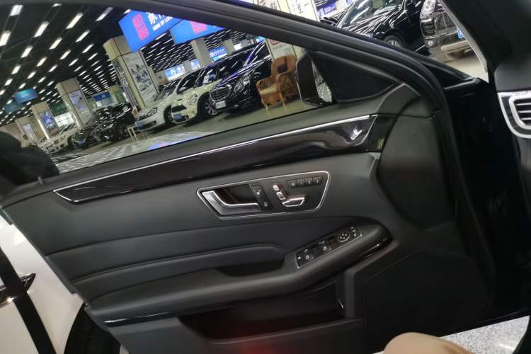 Used Mercedes-Benz E-Class 2015 Restyled E 260 L Sport Edition
