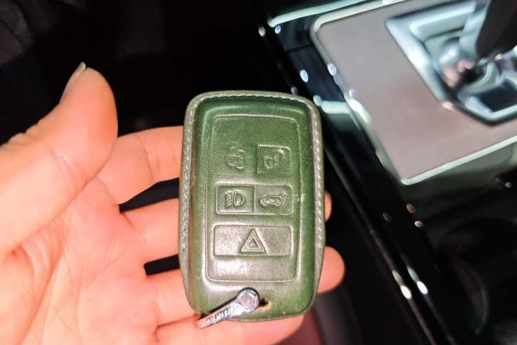 Used Land Rover Range Rover Evoque 2022 Aurora L 249 PS R-Dynamic Luxury Edition
