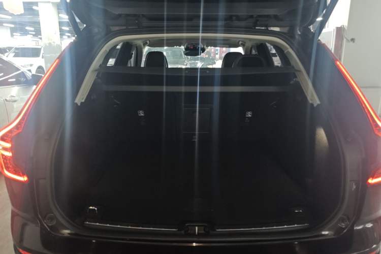 Used Volvo XC60 2019 T5 4x4 Smart Edition China V Standard
