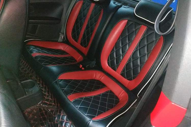 Used Volkswagen Beetle 2015 180TSI model
