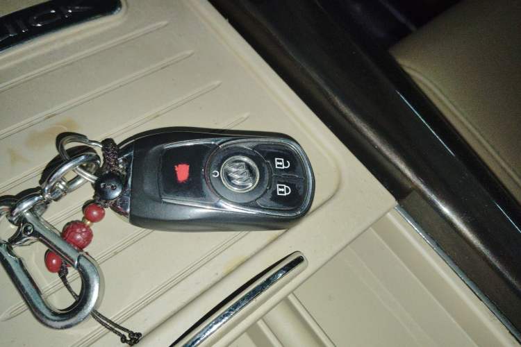 Used Buick GL8 2018 ES 28T Premium Model China VI Standard
