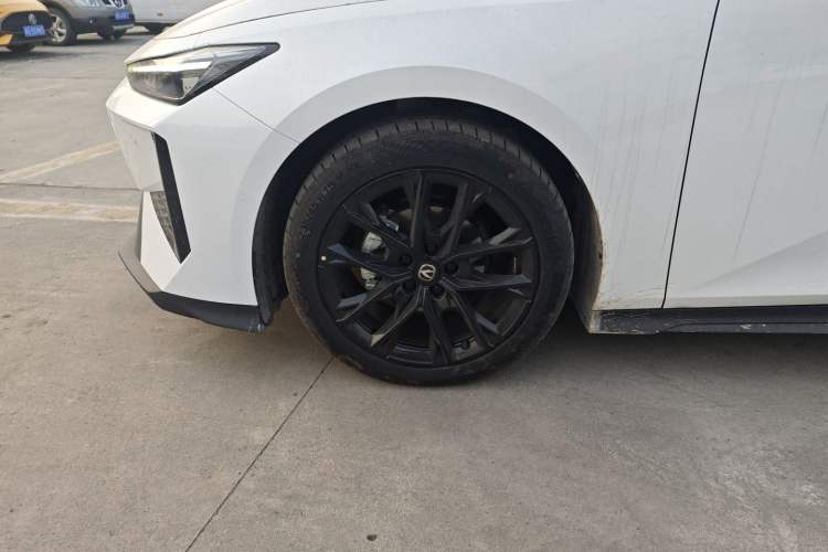 Used Changan UNI-V 2024 1.5T Prestige Edition
