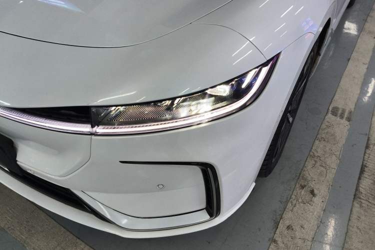 Used VOYAH PASSION 2023 Four-Wheel Drive Standard Edition
