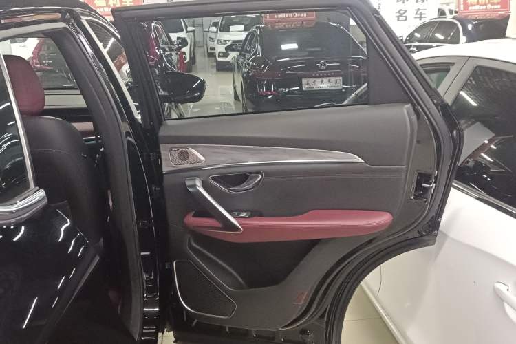 Used Jetour X70 PRO 2023 1.6T DCT Enjoy MAX 5-seater
