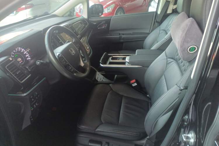 Used Honda Elysion 2019 2.0L Hybrid Luxury Edition
