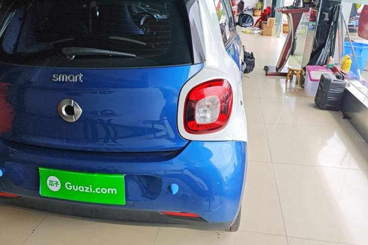 Used  forfour 2016 1.0L 52 kW Dynamic Edition
