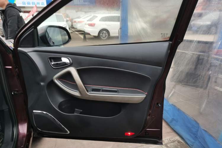 Used Haima S5 2015 1.6L Manual Luxury Model with Sunroof
