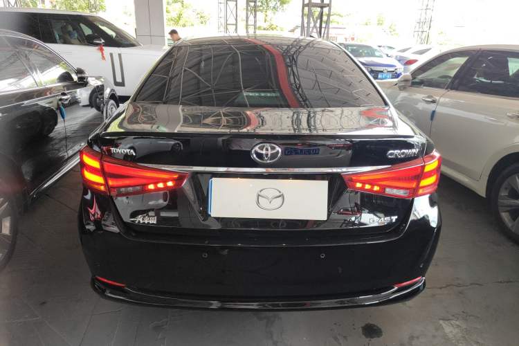 Used Toyota Crown 2015 2.0T Fashion Edition
