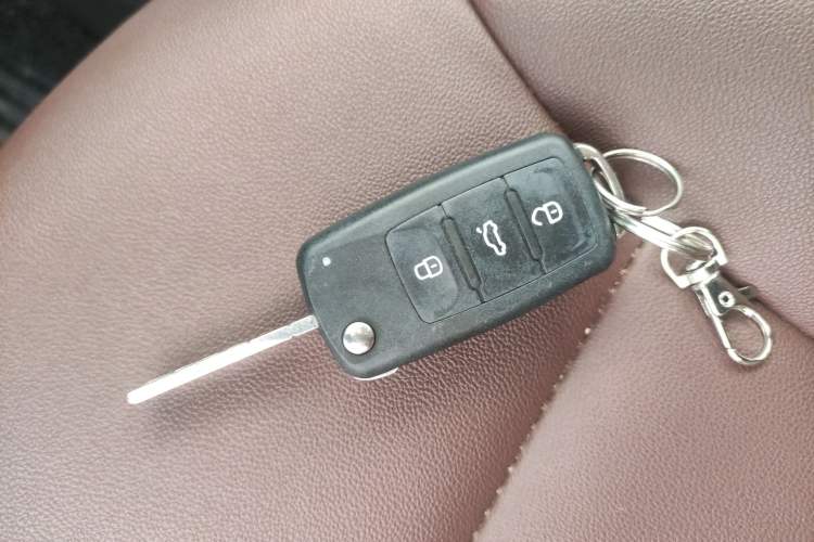 Used Volkswagen Polo 2016 1.4L Manual Fashion Model
