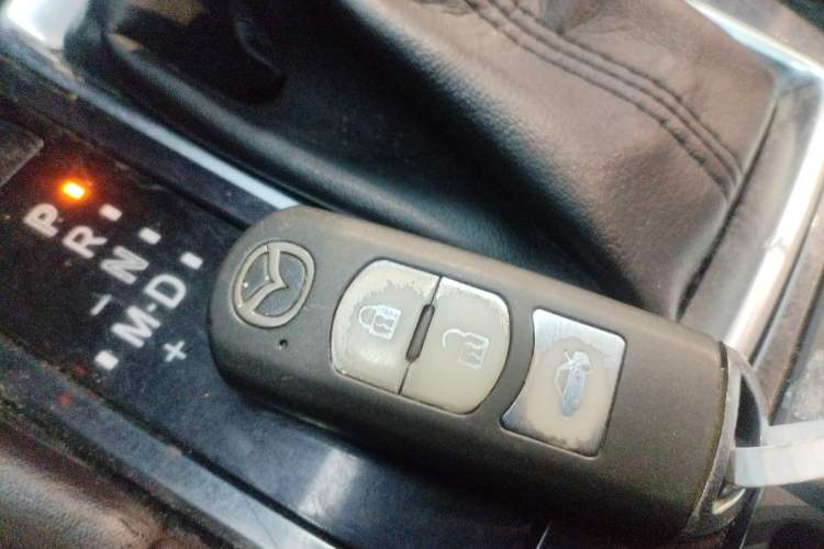 Used Mazda Atenza 2017 2.0L Blue Sky Luxury Edition