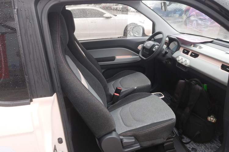 Used Chery QQ Ice Cream 2022 170km Sundae Phosphate Lithium-Ion
