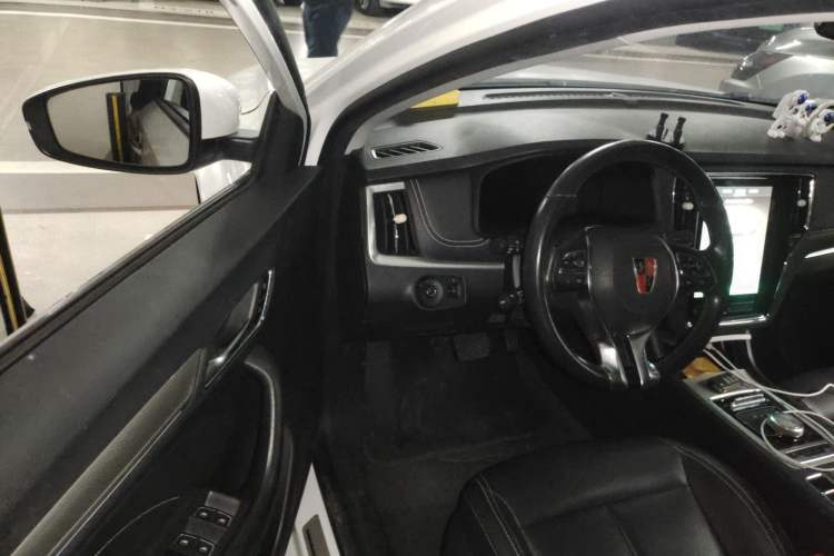 Used Roewe i6 New Energy 2017 45T Hybrid Connect & Smart Enjoyment Edition
