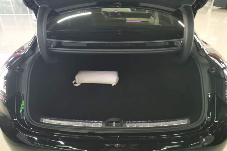 Used Hima Stelato S9 2024 All-Electric Max Rear-Drive Long-Range Version
