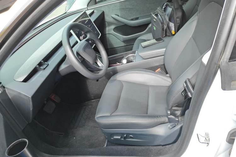 Used Tesla Model 3 2023 Long-Range All-Wheel-Drive Version