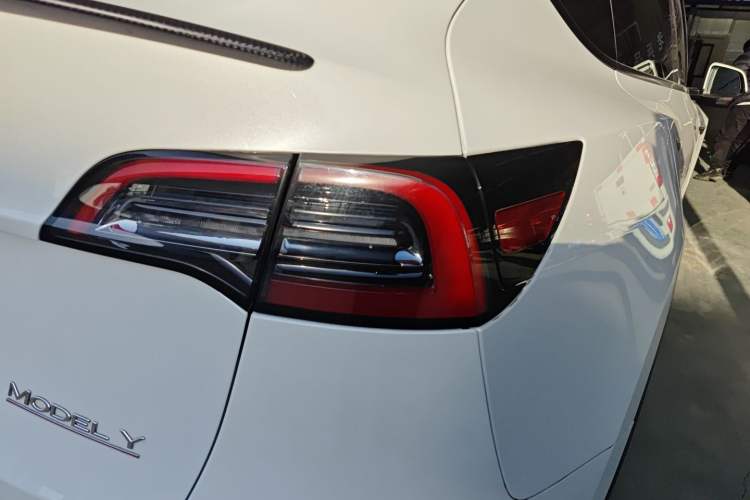 Used Tesla Model Y 2022 Rear-Wheel-Drive Version
