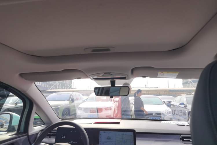 Used Geometry E Firefly 2024 301km Starlight
