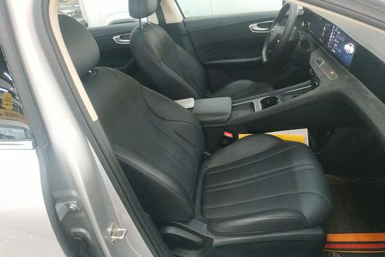 Used Roewe D7 2025 DMH 125km World Champion Excellence Edition