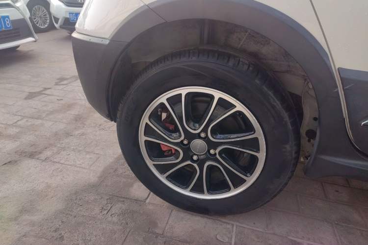 Used Haval H1 2016 Revised Version Blue Badge 1.5L AMT Comfort Edition
