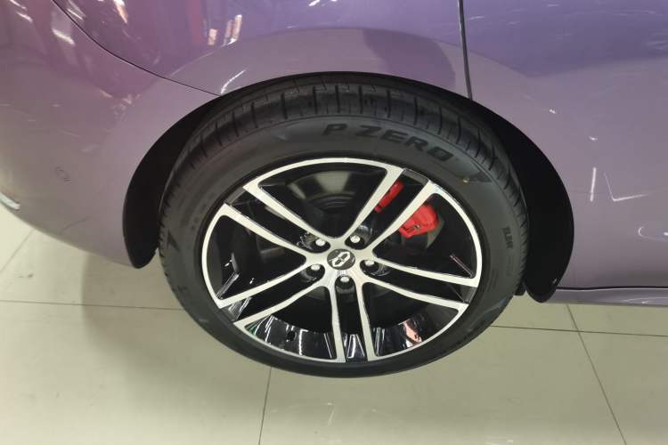 Used Hima AITO M5 2025 Extended-Range Ultra All-Wheel-Drive Version
