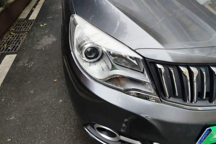 Used SWM X2 2021 1.5L Manual Business Version 7 Seats