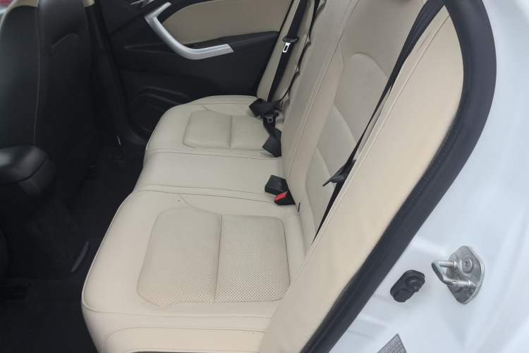 Used Changan Alsvin V7 2015 1.6L Manual Enjoyment Model China V Standard