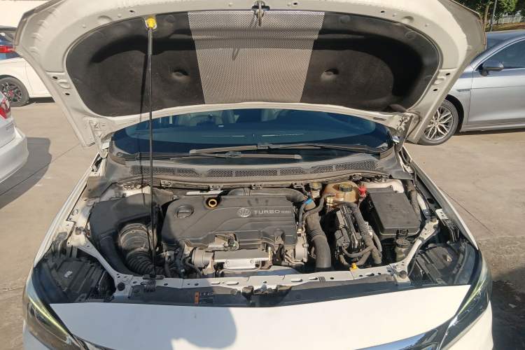 Used Buick Verano 2019 Sedan 20T Dual-Clutch Leading Model
