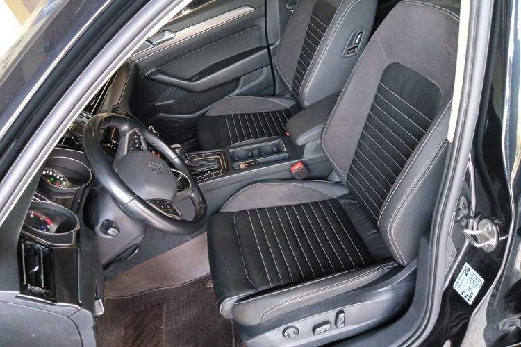 Used Volkswagen Magotan 2020 330TSI DSG Leading Model
