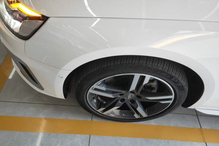 Used Audi A4L 2020 40 TFSI Luxury Dynamic Model
