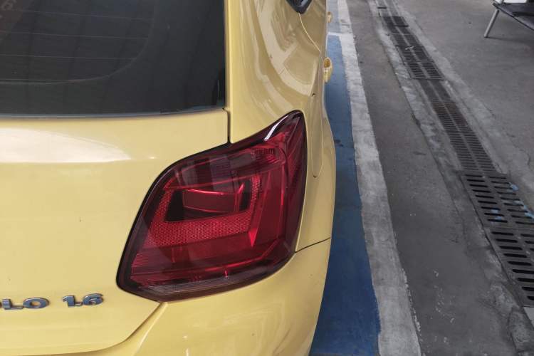 Used Volkswagen Polo 2014 1.6L Automatic Comfort Edition
