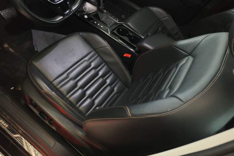 Used Volkswagen Passat 2020 330TSI Elite Edition China VI
