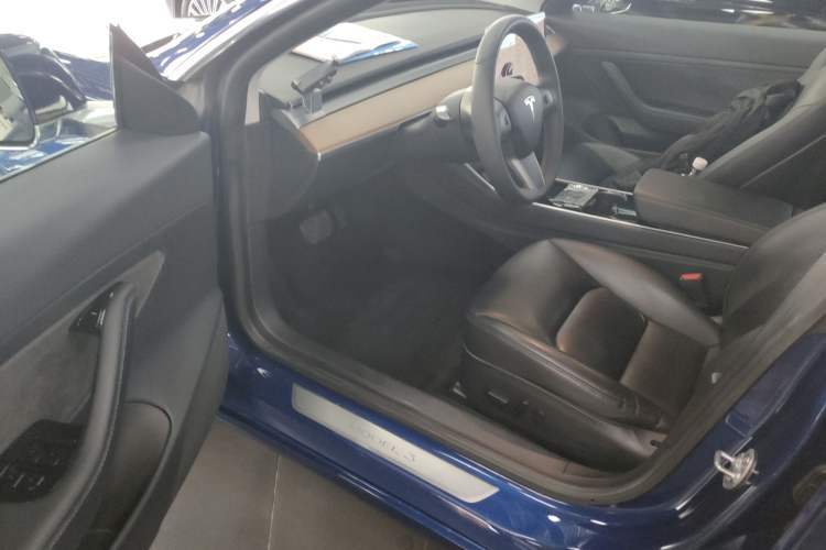 Used Tesla Model 3 2019 Standard Range Rear-Drive Upgraded Version
