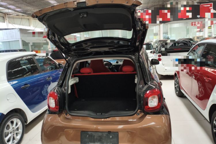 Used  forfour 2016 1.0L 52 kW Dynamic Edition
