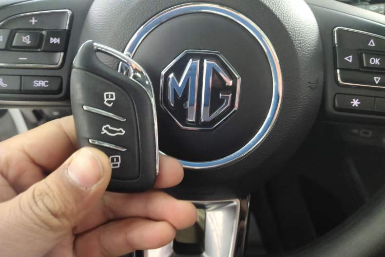 Used MG 5 2021 Revised Version 180 DVVT CVT Youth Luxury Edition